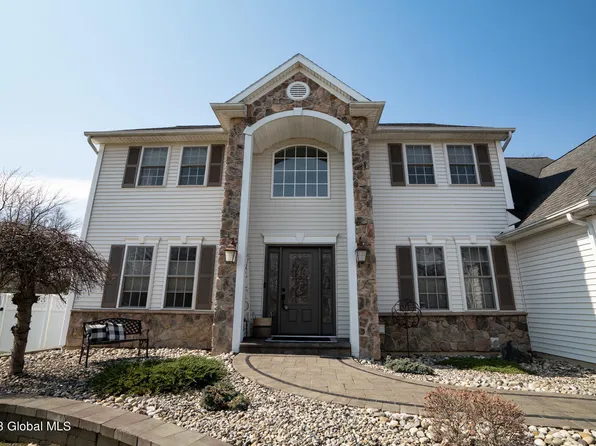 1 Rosebud Court, Rensselaer, NY 12144