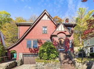 11 Linwood Rd, Lynn, MA 01905