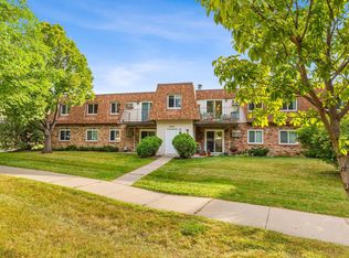 2320 20th Ave S APT 8, Fargo, ND 58103