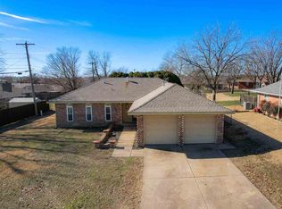 2504 Meadow Ln, Ponca City, OK 74604