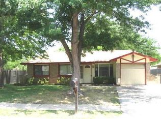 1613 Whiteoak Dr, Garland, TX 75040