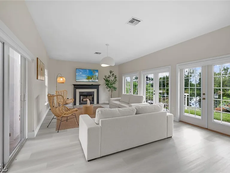 2250 SW 20th Ave — Photo 22