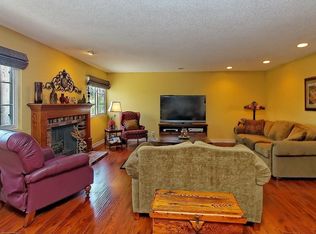 5434 Mohave Dr, Simi Valley, CA 93063