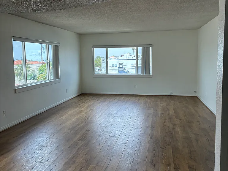 225 Avenida Granada #2 — Photo 9