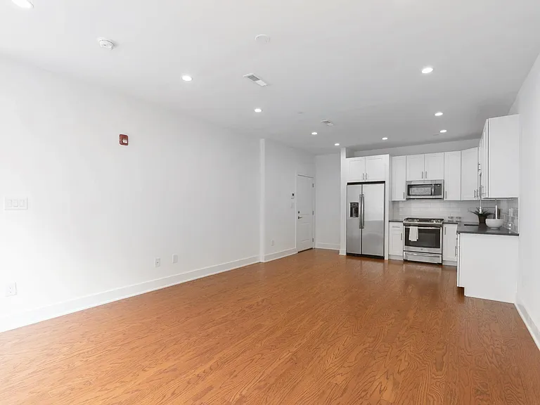 1726 Ridge Ave #3 — Photo 3