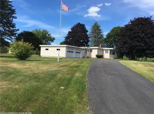 752 Gardiner Rd, Wales, ME 04280