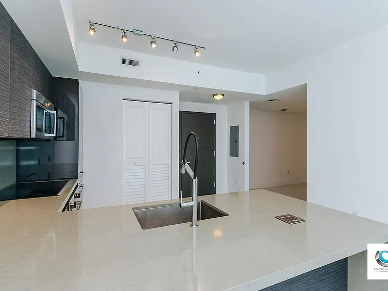 1080 Brickell Ave — Photo 23