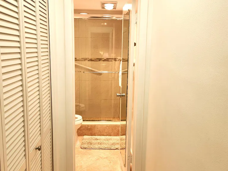 745 SE 19th Ave #112 — Photo 9