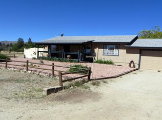 18482 S Frontier Rd, Peeples Valley, AZ 86332