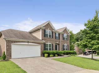 701 Crestmark Dr, Mount Juliet, TN 37122