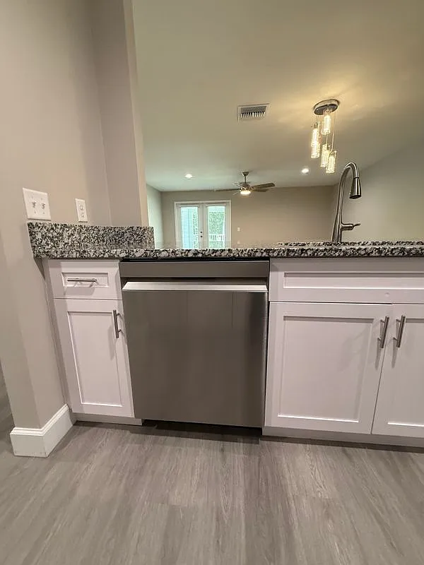 2 bed, 2.0 bath, 1178 sqft, $1,850 — Photo 3