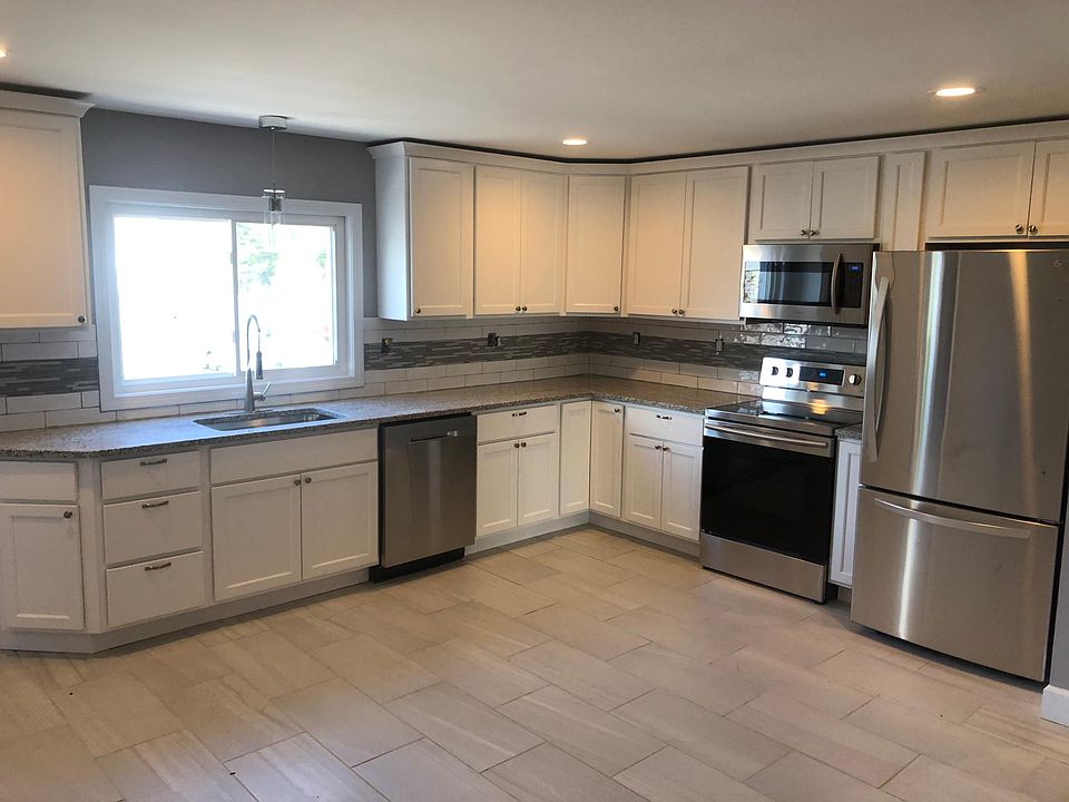 1st image of 174 Church Ave #2