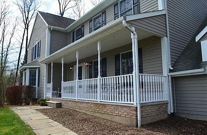 3rd image of 23 Hidden Glen Dr