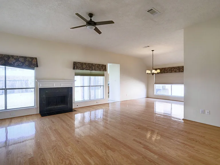 1226 Berrystone Trl — Photo 5