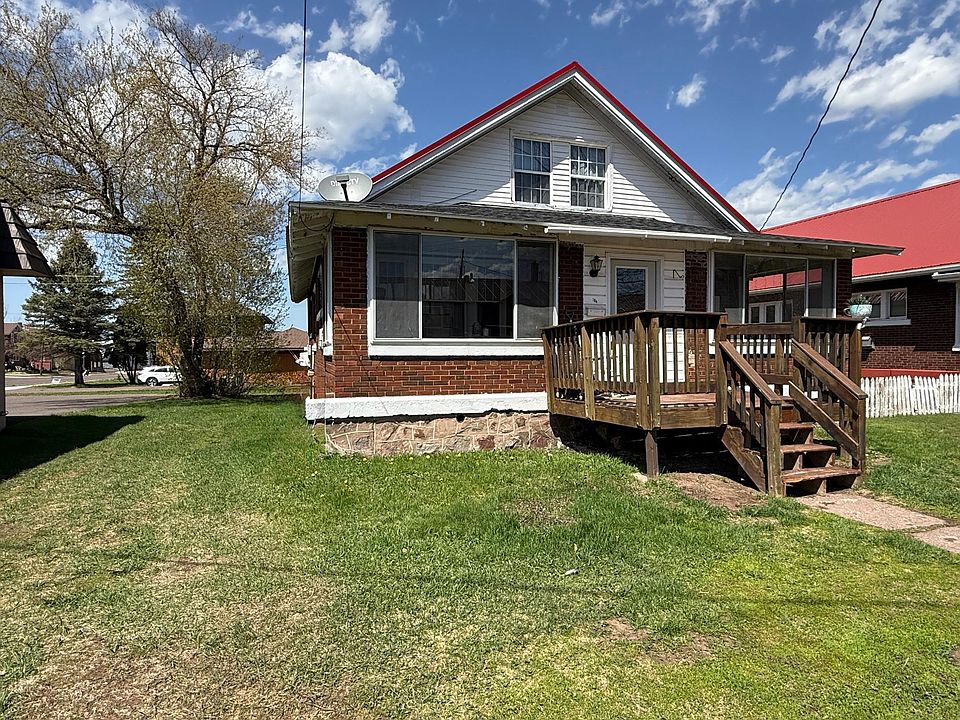 1st image of 106 Iron St