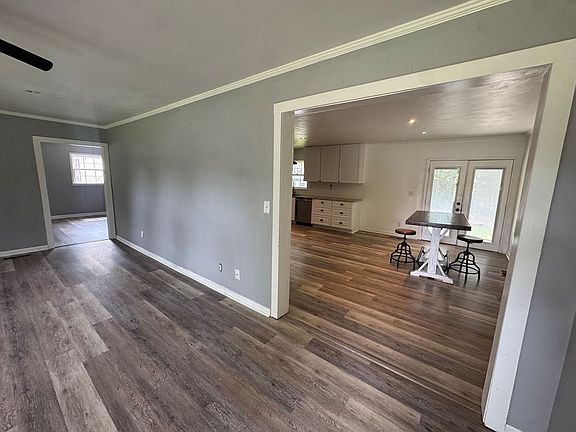 4th image of 409 Sequoyah Dr