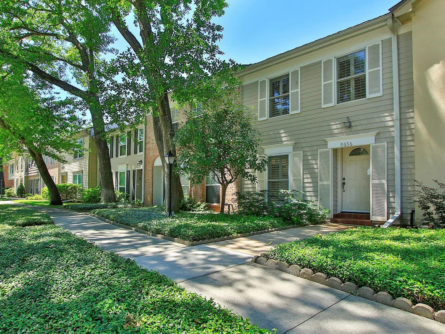 2 bed, 1.5 bath, 1024 sqft, $1,850 — Photo 4