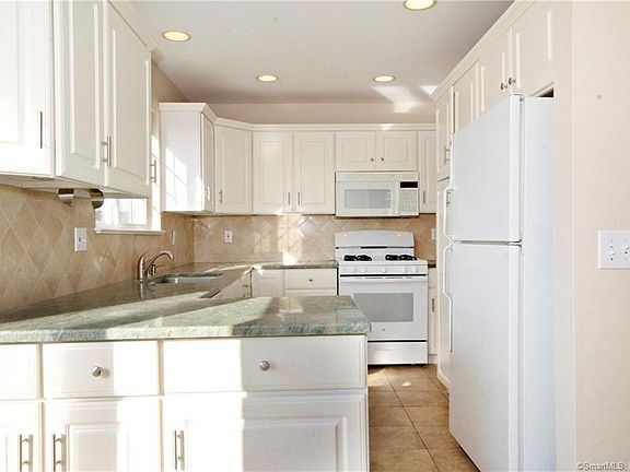 2nd image of 41 Summitt Ave #2B