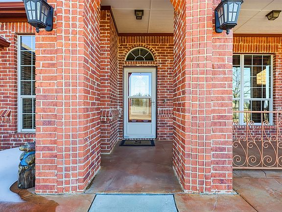 3rd image of 7915 Stone Ridge Dr