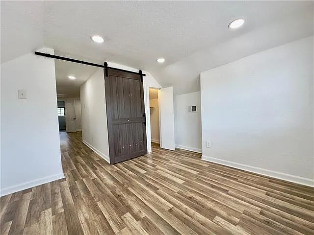 433 Homer St — Photo 24