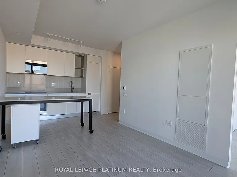 39 Mary St #806 — Photo 12
