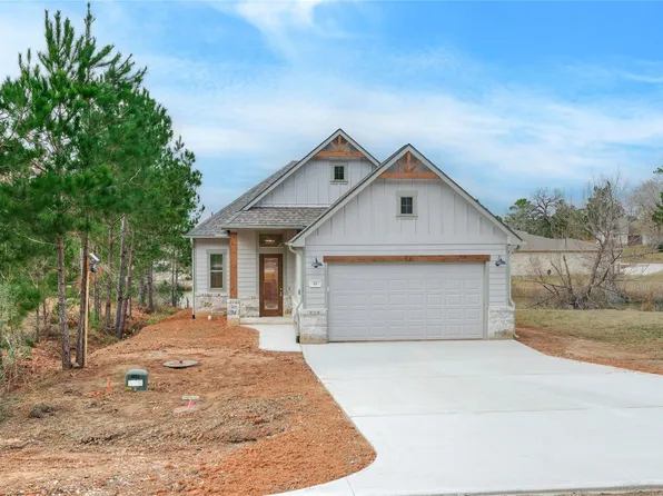43 Silver Lakes Dr, Huntsville, TX 77340