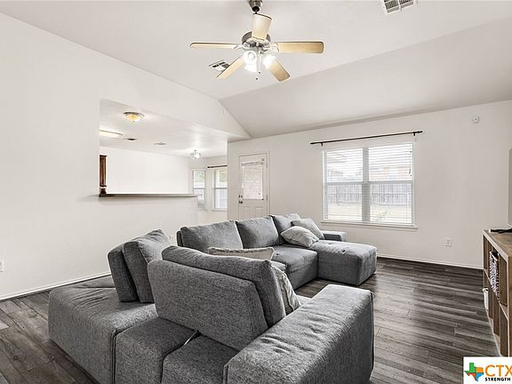 3rd image of 2411 Griffin Dr