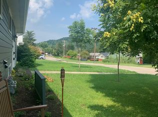 496 Lawnview Dr UNIT 4, Morgantown, WV 26505