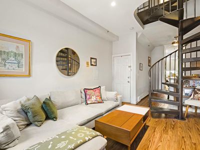 343 4th St APT 6, Jersey City, NJ, 07302