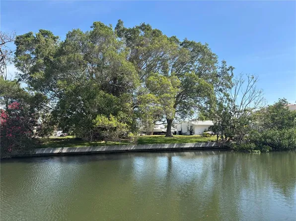 4417 Dolphin Ln #3, Palmetto, FL 34221