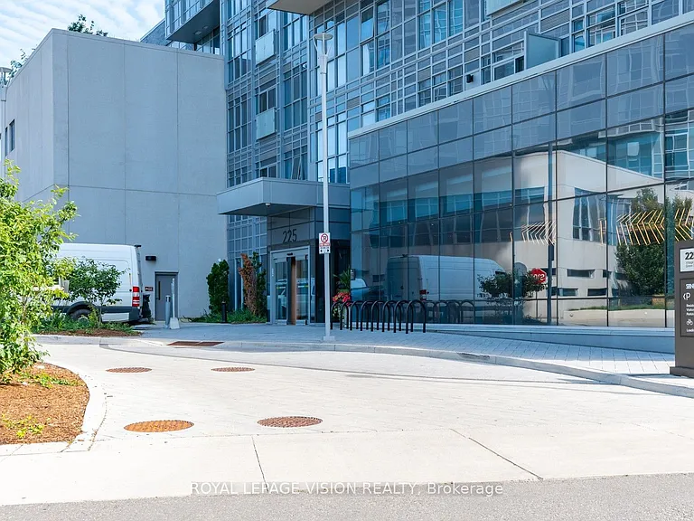 225 Village Green Sq #1005 — Photo 2