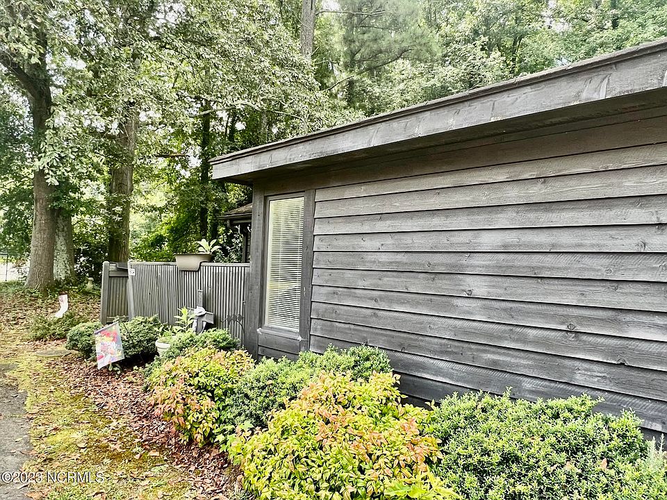 2nd image of 604 Crawford Creek Drive