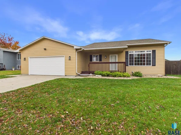 503 S Tessa Ave, Hartford, SD 57033