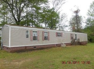 394 Walkertown Rd, Burgaw, NC 28425