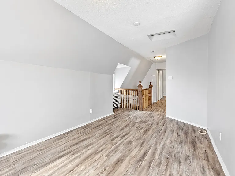 457 Somerset St W #3 — Photo 17