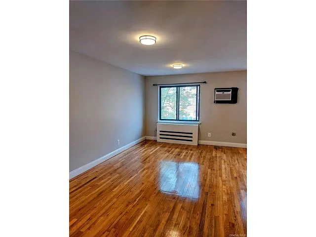 Building Photo - 3030 71st St #2
