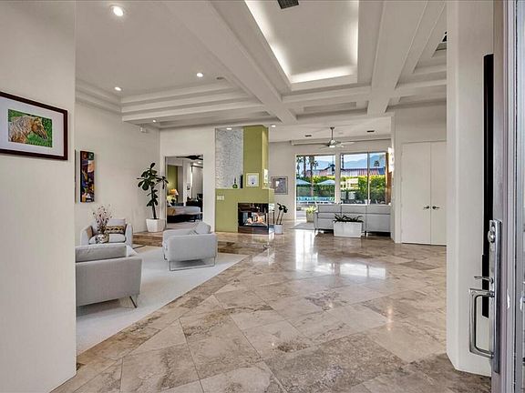 4th image of 2 Silver Cir