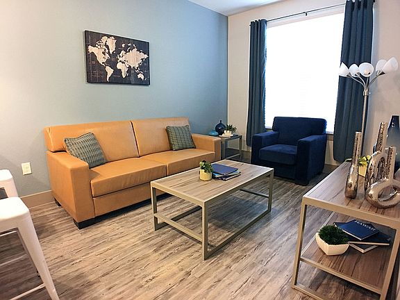 2nd image of 1550 Lakeshore Dr #209-2