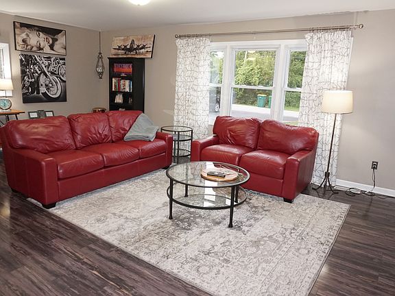 4th image of 117 Shorewood Ln