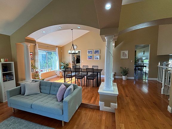 5th image of 136 Coolspring Ct