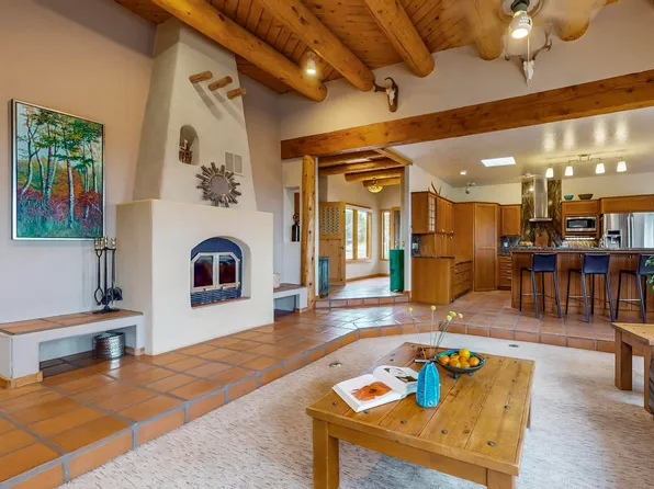 31 Camino Del Gallo, Lamy, NM 87540