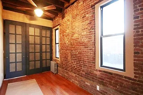 Rented by Capri Jet Realty Corp | media 20