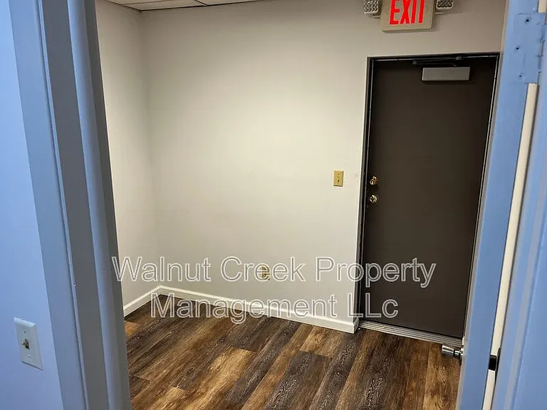 4642 Oberlin Ave #102 — Photo 6
