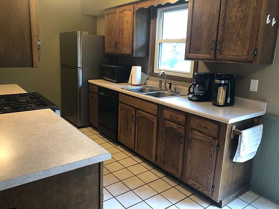 4th image of 10888 Bayberry Dr