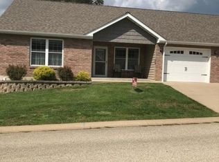 65 Pecan Tree Ln, Farmington, MO 63640