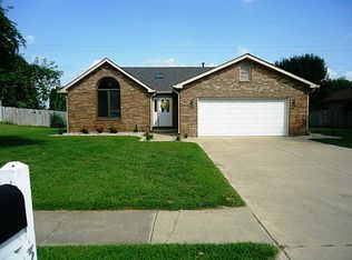 3861 Premier Dr, Columbus, IN 47203
