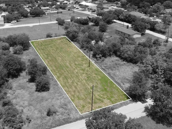 213 W Madison St, Hillsboro, TX 76645