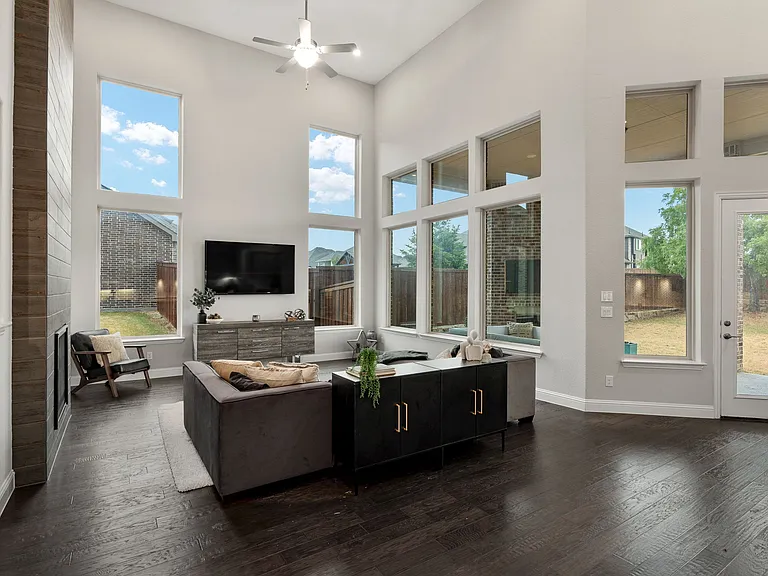 1600 Wichita Dr — Photo 6