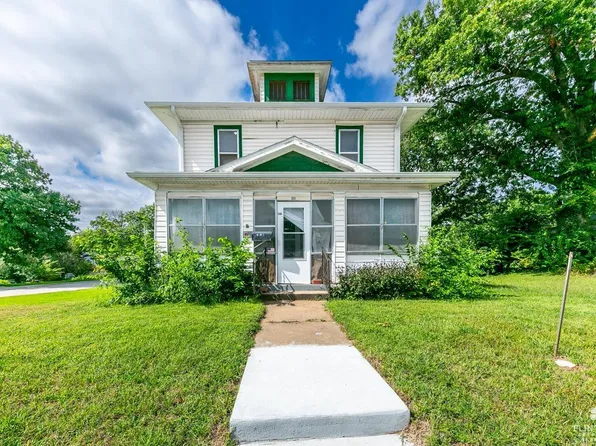 601 Spruce St, Wamego, KS 66547