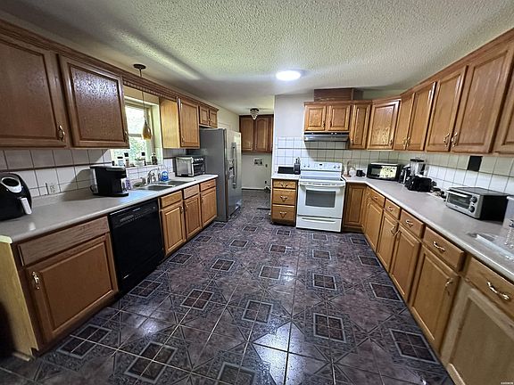 4th image of 2108 Hobson Ave